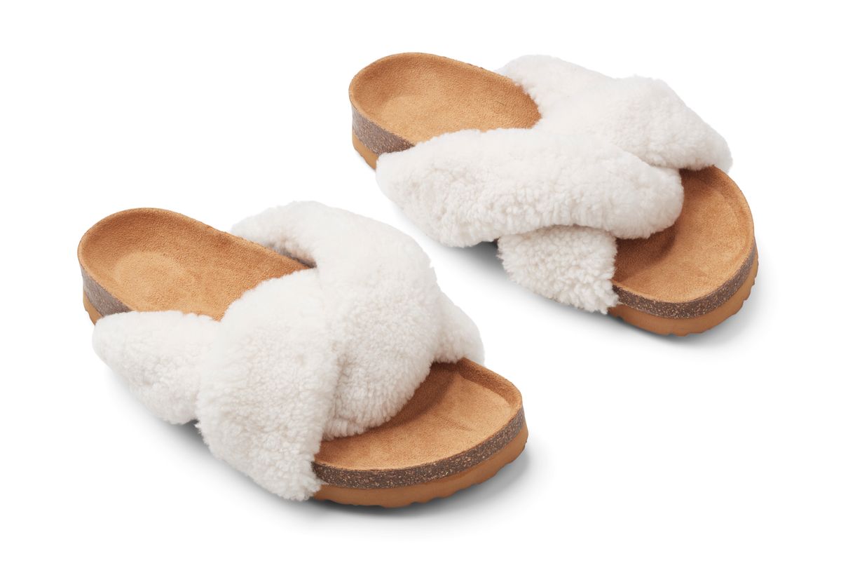 Lilly Cross Slippers